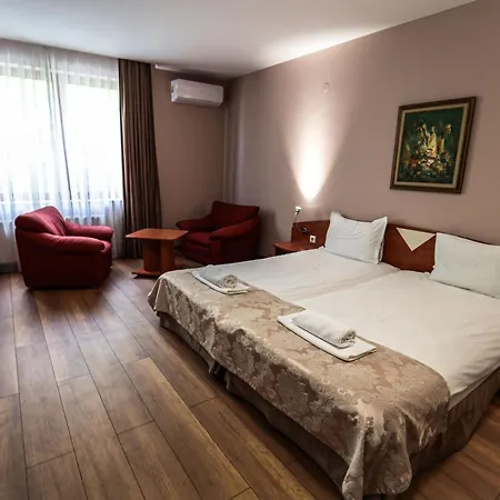 Philippopolis 3*