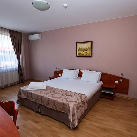 فندق Philippopolis 3*